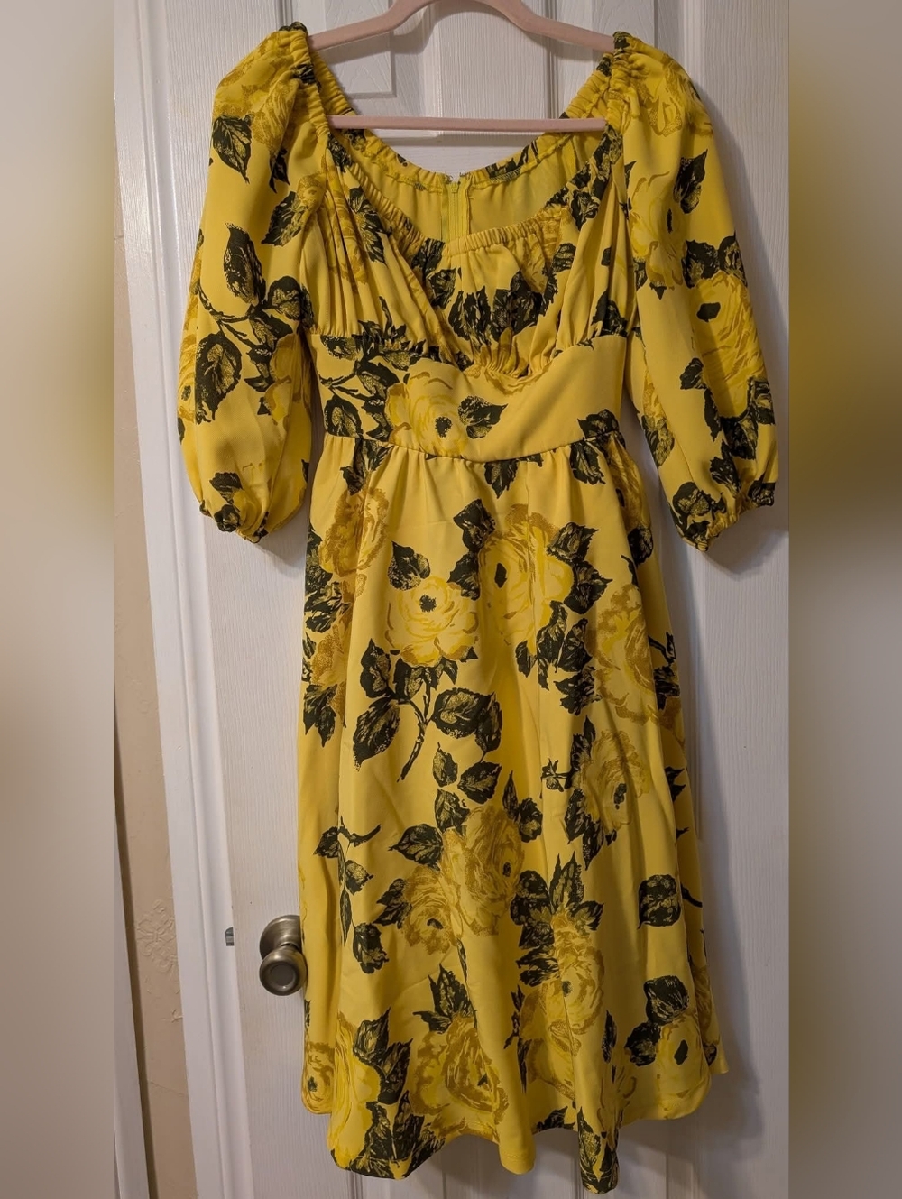 Small Yellow Roses Vacation Dress - Picture 2 of 4